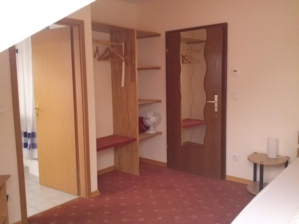 Hotel Garni Am Bowenberg Niederzissen Rum bild